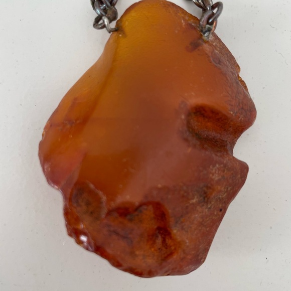 Beautiful oversized amber pendant - Picture 3 of 3